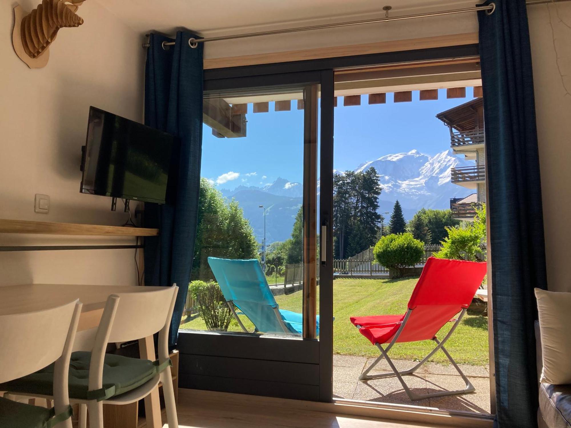 Appartement La Marmotte: Vue Mont Blanc, Terrasse, Parking à Combloux Extérieur photo